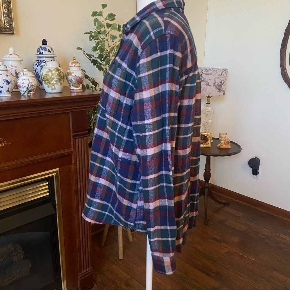LL Bean • Women’s Medium P • Organic Cotton Flannel Shirt • Plaid Button Front - Picture 4 of 8